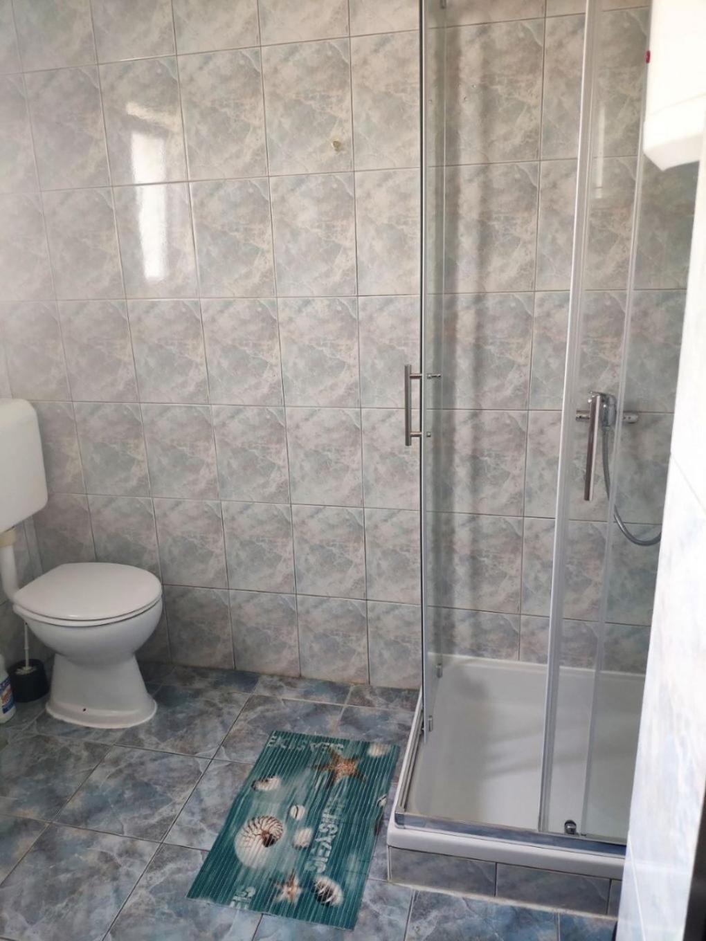 ויר Apartments Rising Sun מראה חיצוני תמונה